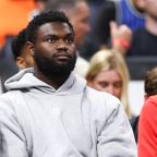 了自己的角 了自己的角